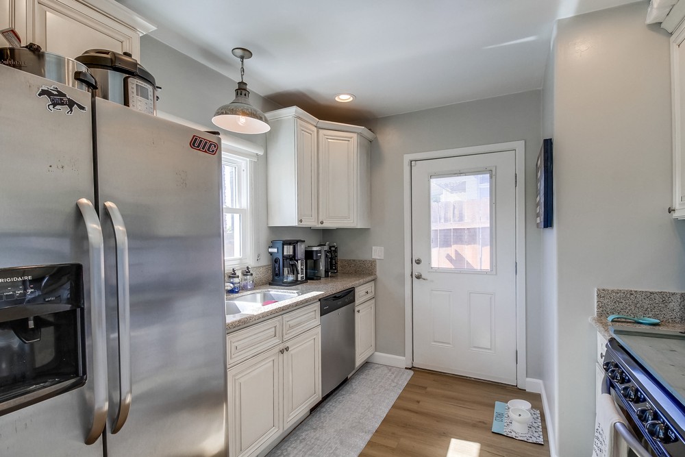 Virtual tour photo 17 of 51 for 5880 Adelaide Ave