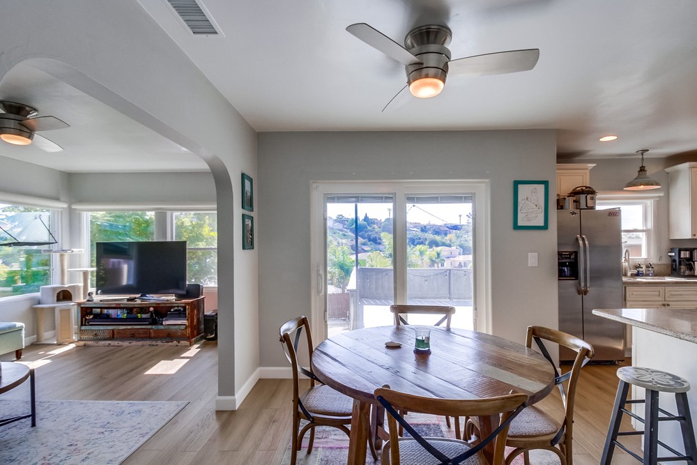 Virtual tour photo 21 of 51 for 5880 Adelaide Ave