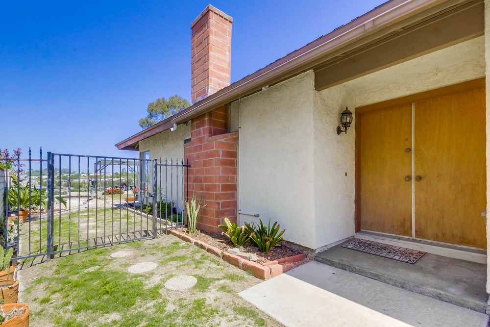 Virtual tour photo 8 of 51 for 5880 Chaumont Dr