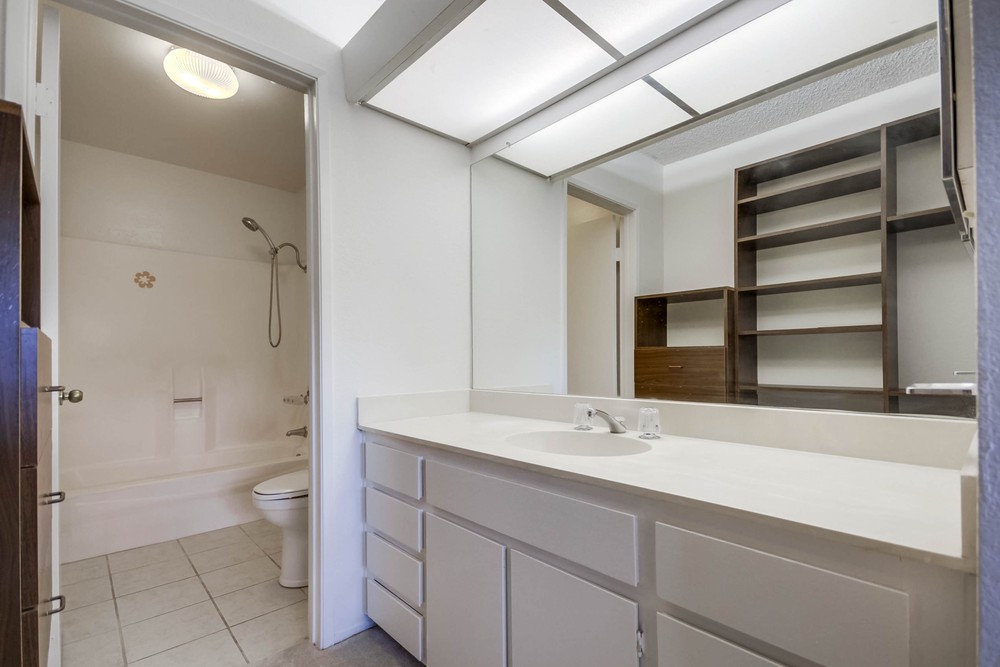 Virtual tour photo 26 of 51 for 5880 Chaumont Dr