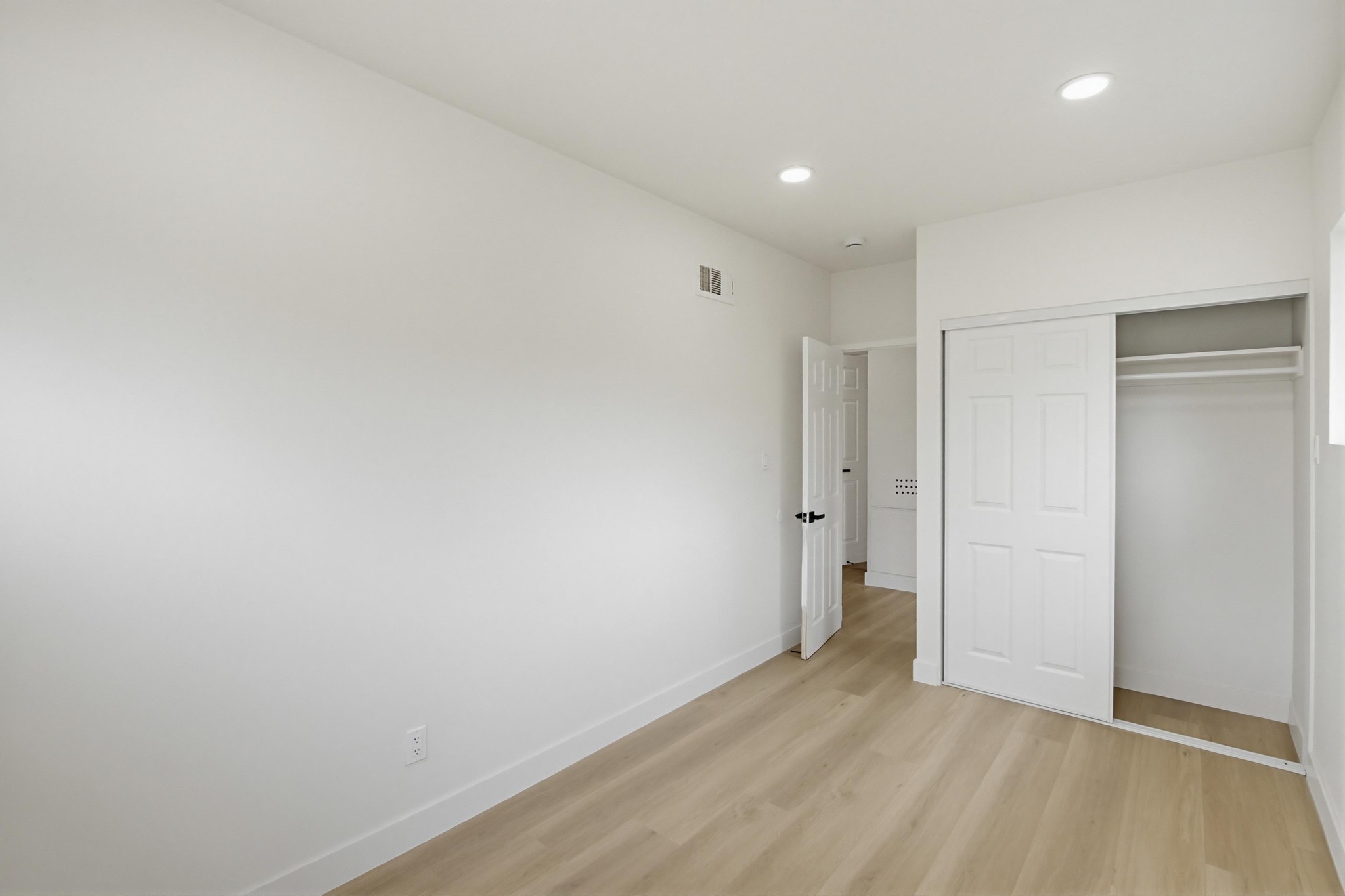 Virtual tour photo 27 of 50 for 5882 Adams Ave