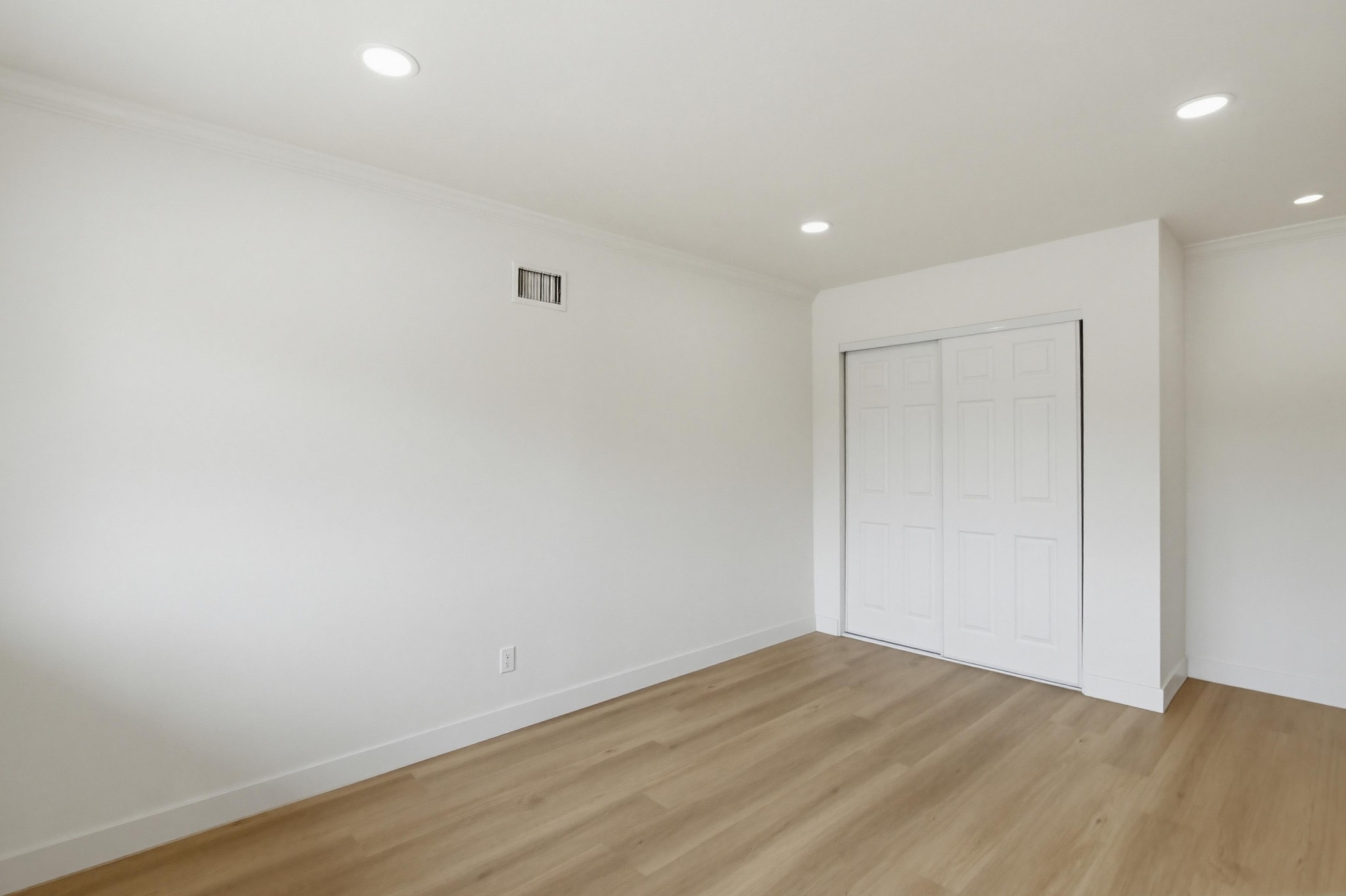Virtual tour photo 29 of 50 for 5882 Adams Ave