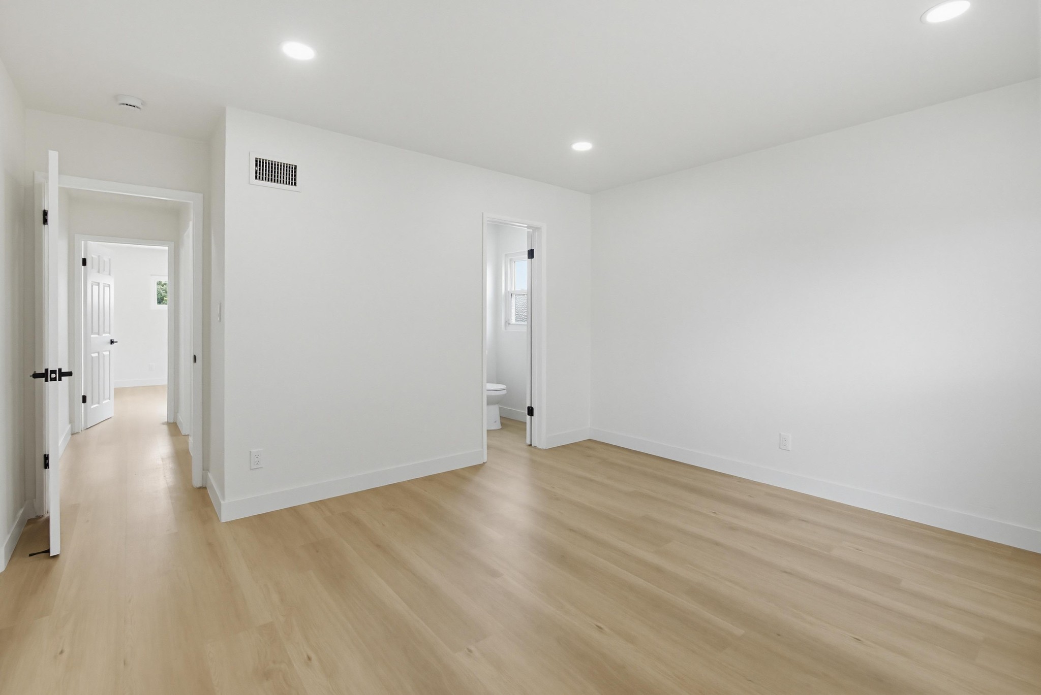 Virtual tour photo 33 of 50 for 5882 Adams Ave
