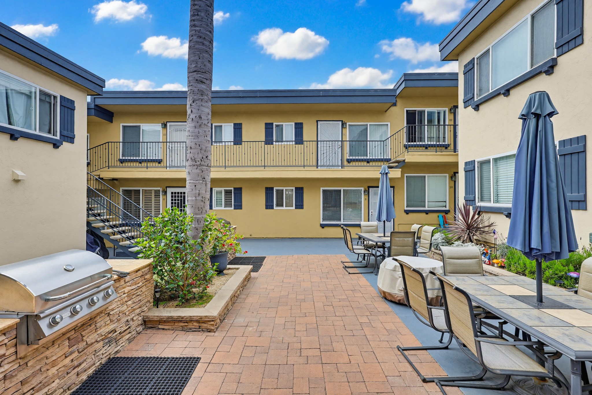 Virtual tour photo 9 of 35 for 589 11th St APT 9