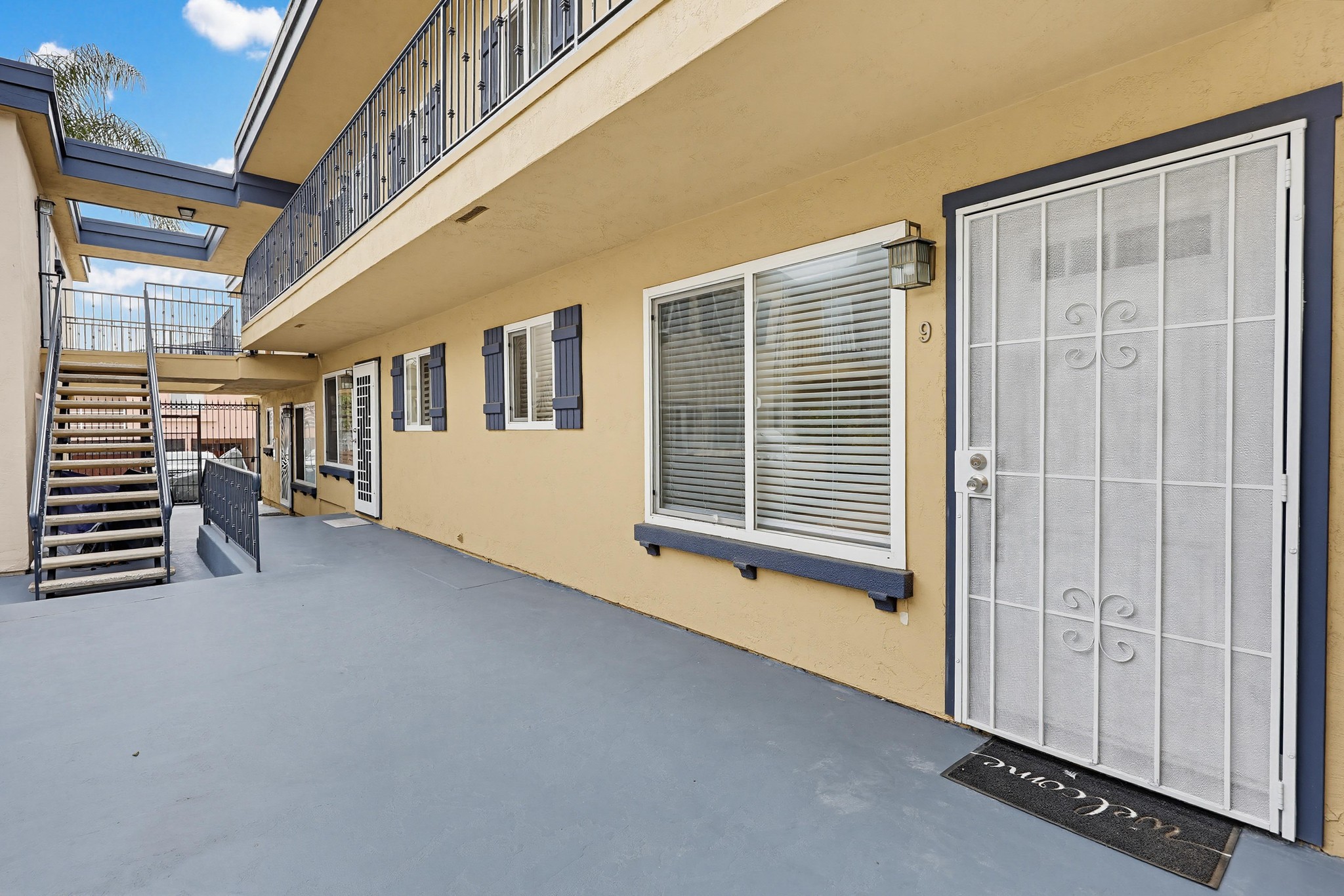 Virtual tour photo 12 of 35 for 589 11th St APT 9