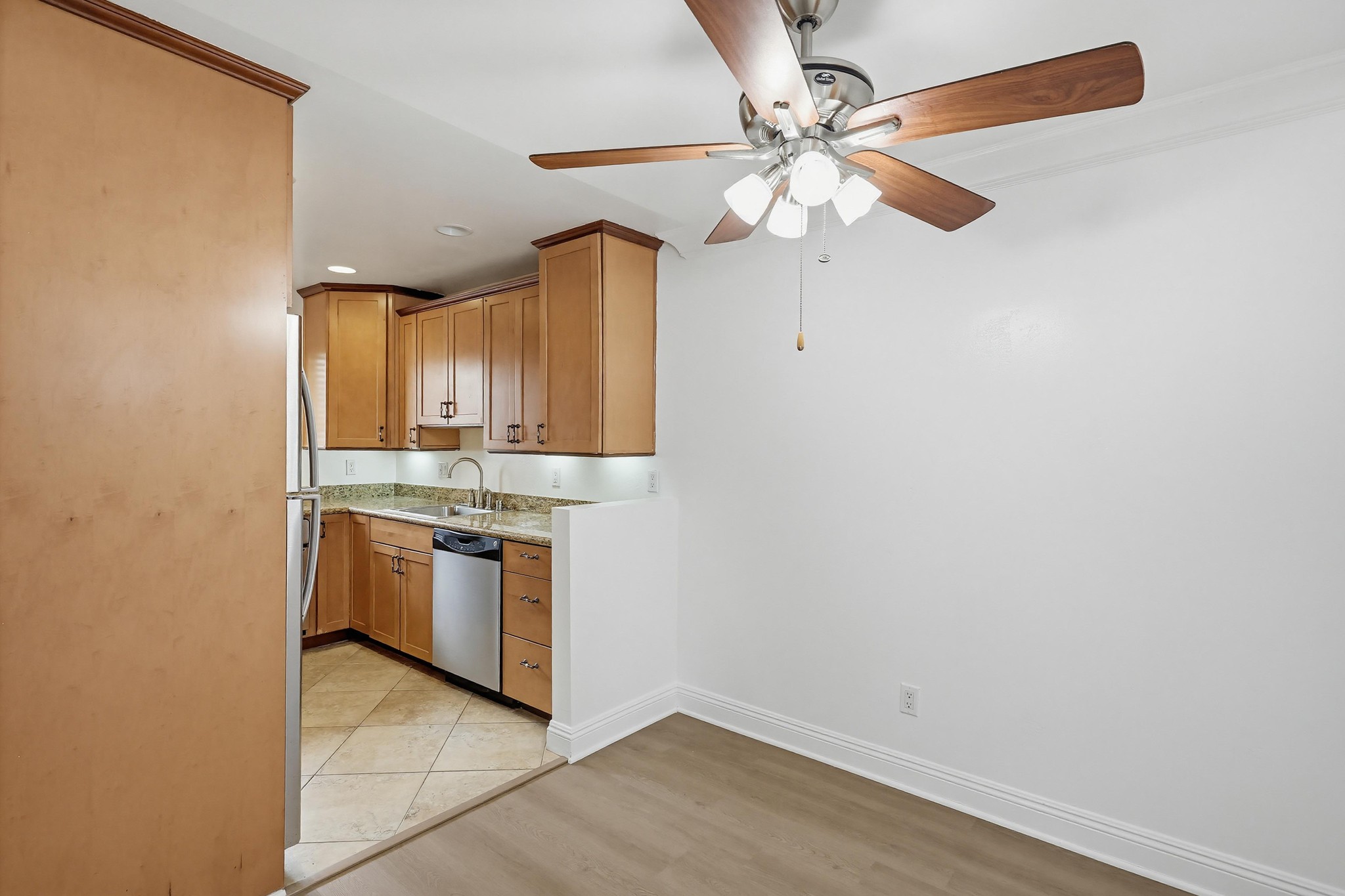 Virtual tour photo 17 of 35 for 589 11th St APT 9