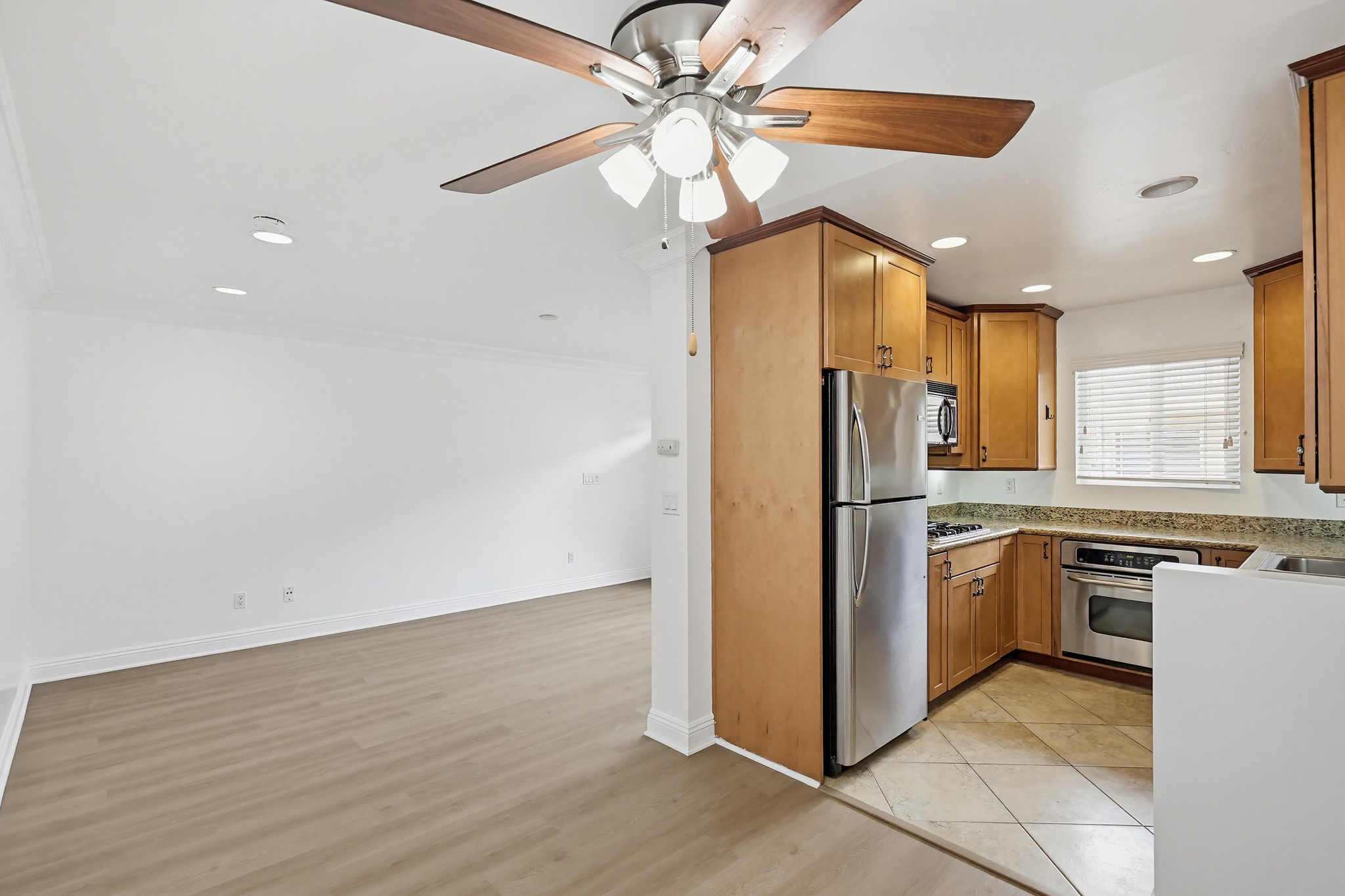 Virtual tour photo 18 of 35 for 589 11th St APT 9