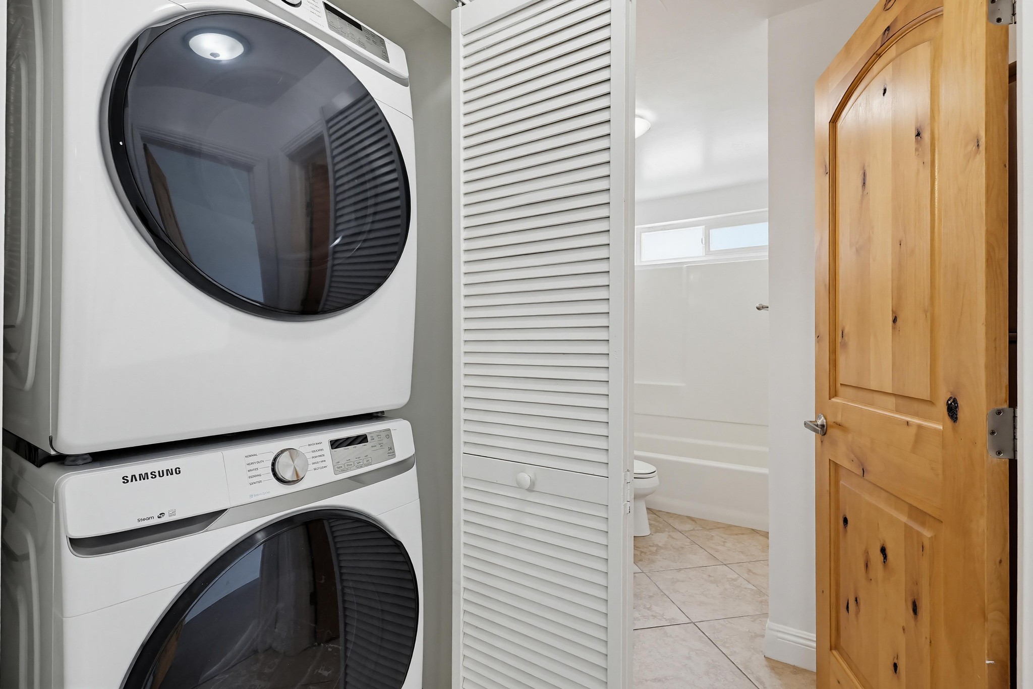 Virtual tour photo 26 of 35 for 589 11th St APT 9
