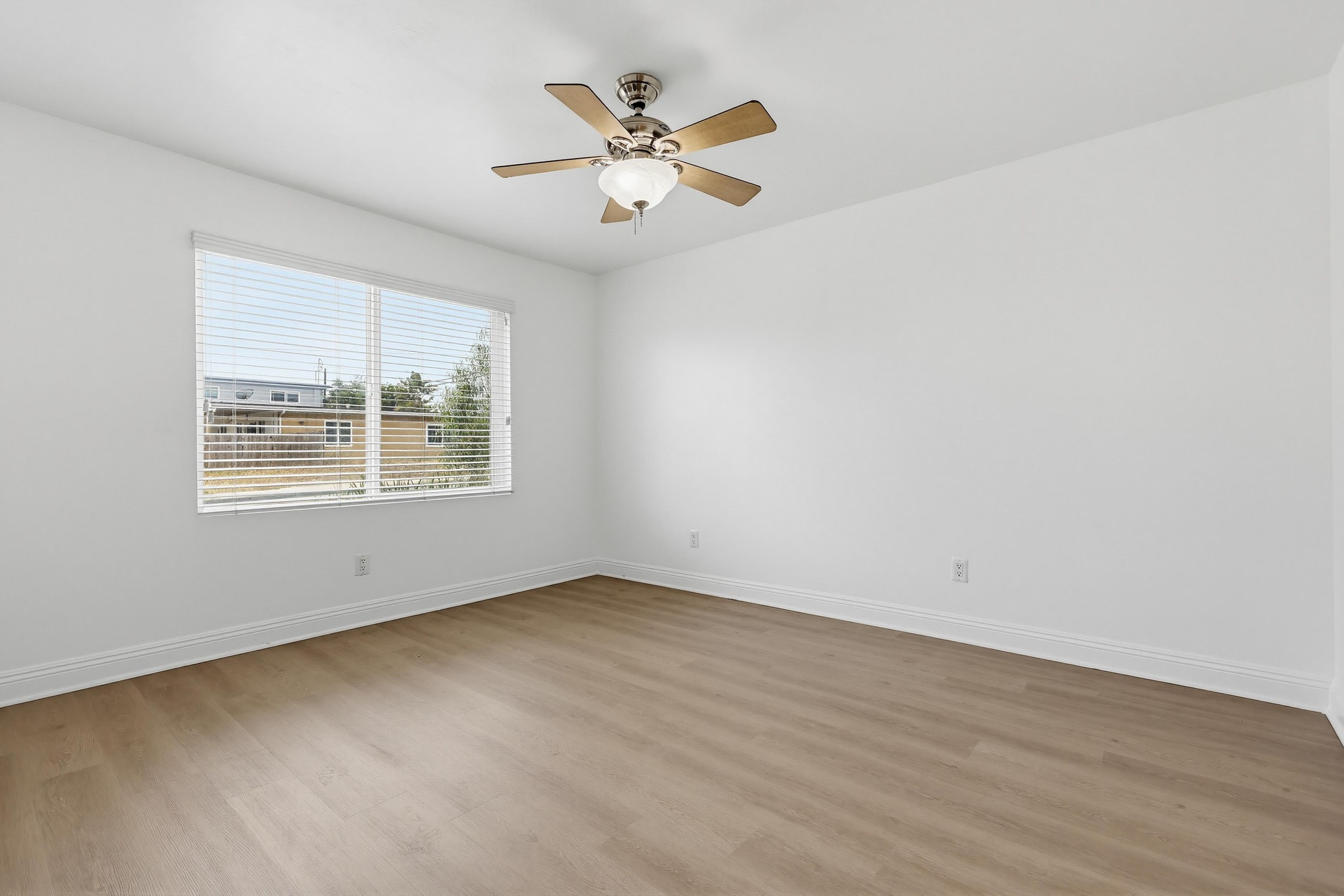 Virtual tour photo 30 of 35 for 589 11th St APT 9