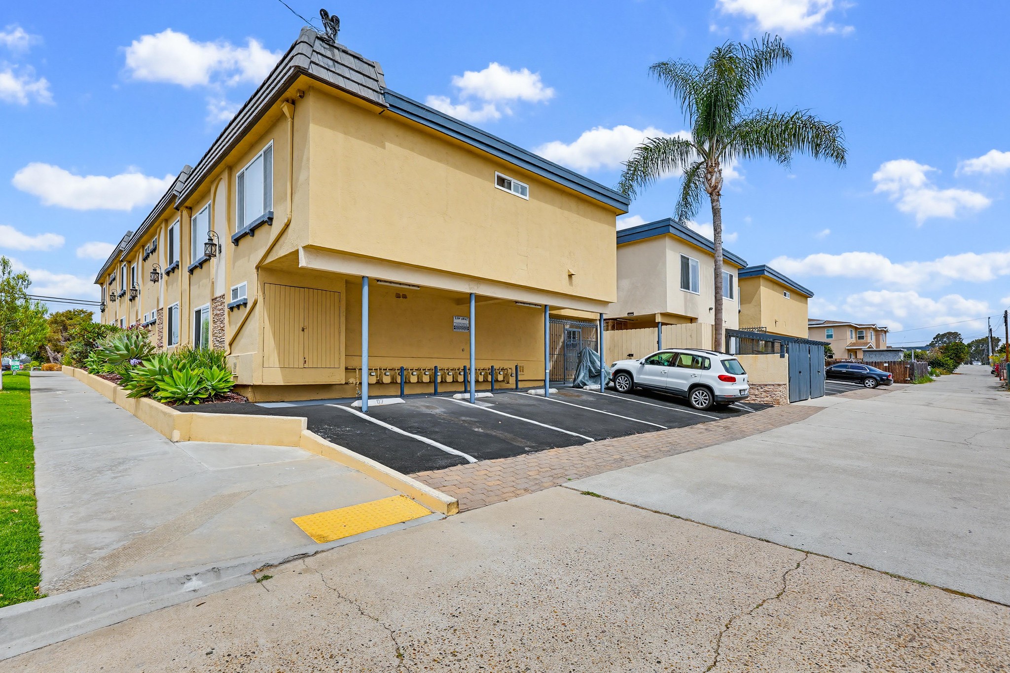 Virtual tour photo 34 of 35 for 589 11th St APT 9