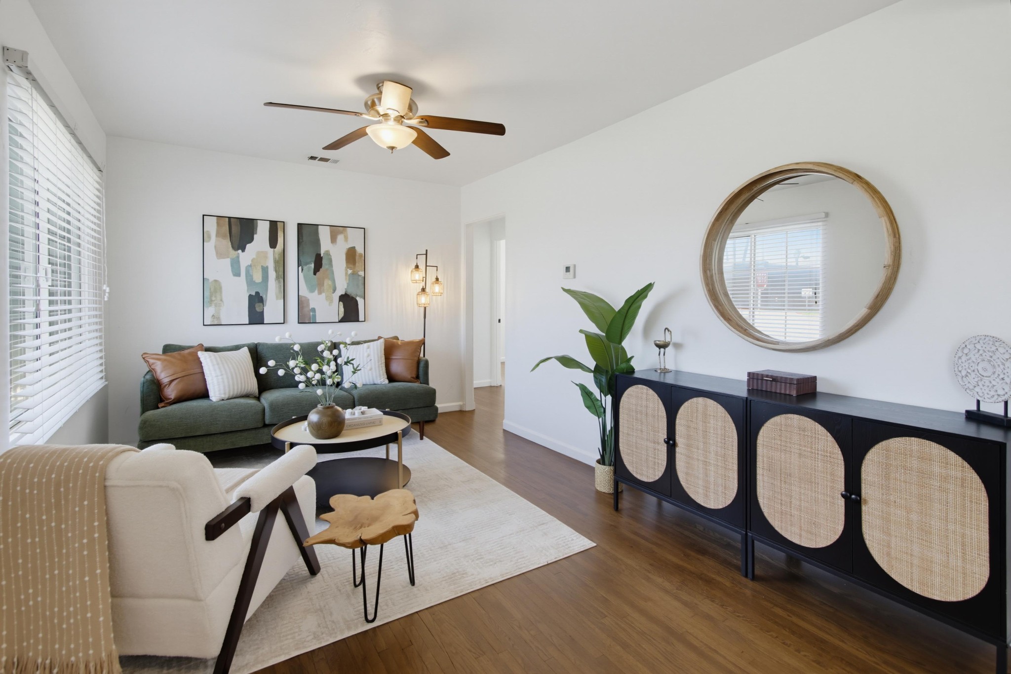 Virtual tour photo 10 of 83 for 589 Bonito Ave