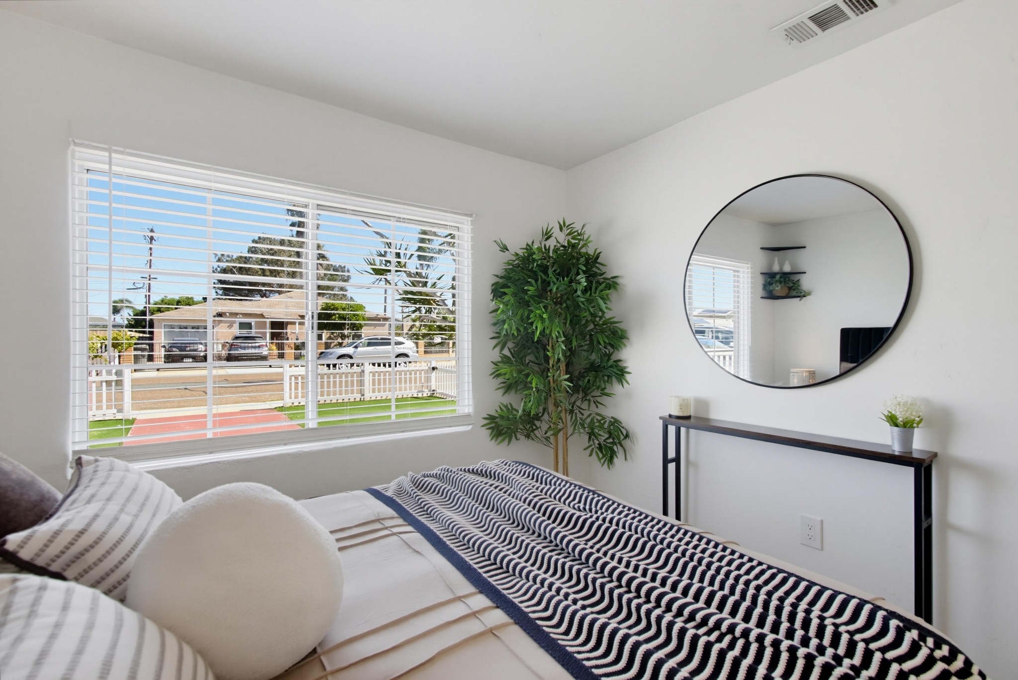 Virtual tour photo 23 of 83 for 589 Bonito Ave