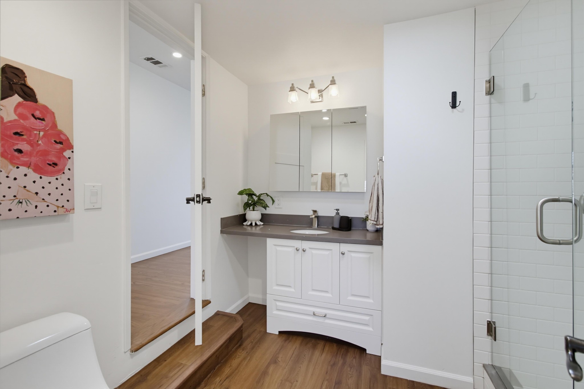 Virtual tour photo 25 of 83 for 589 Bonito Ave