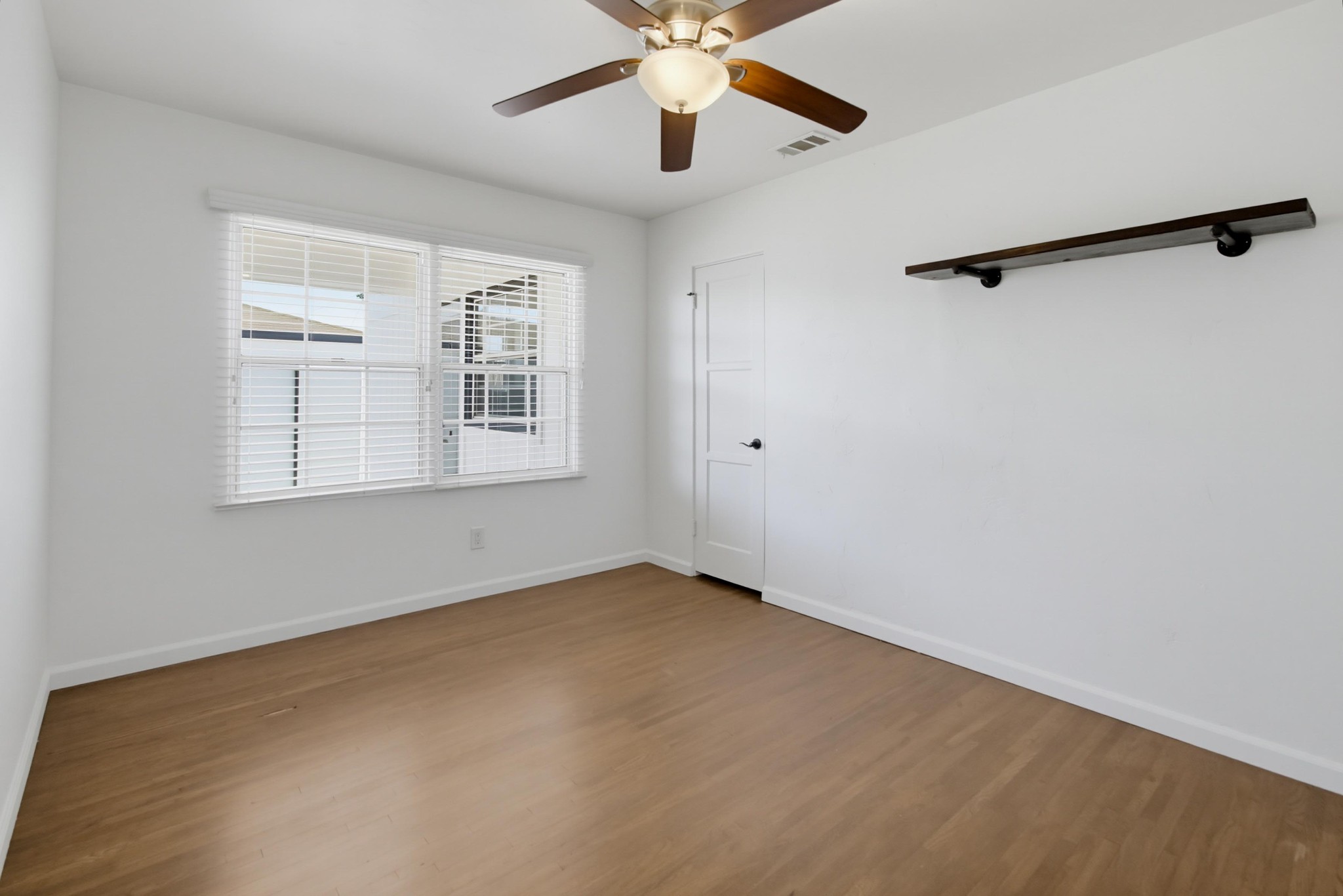 Virtual tour photo 30 of 83 for 589 Bonito Ave
