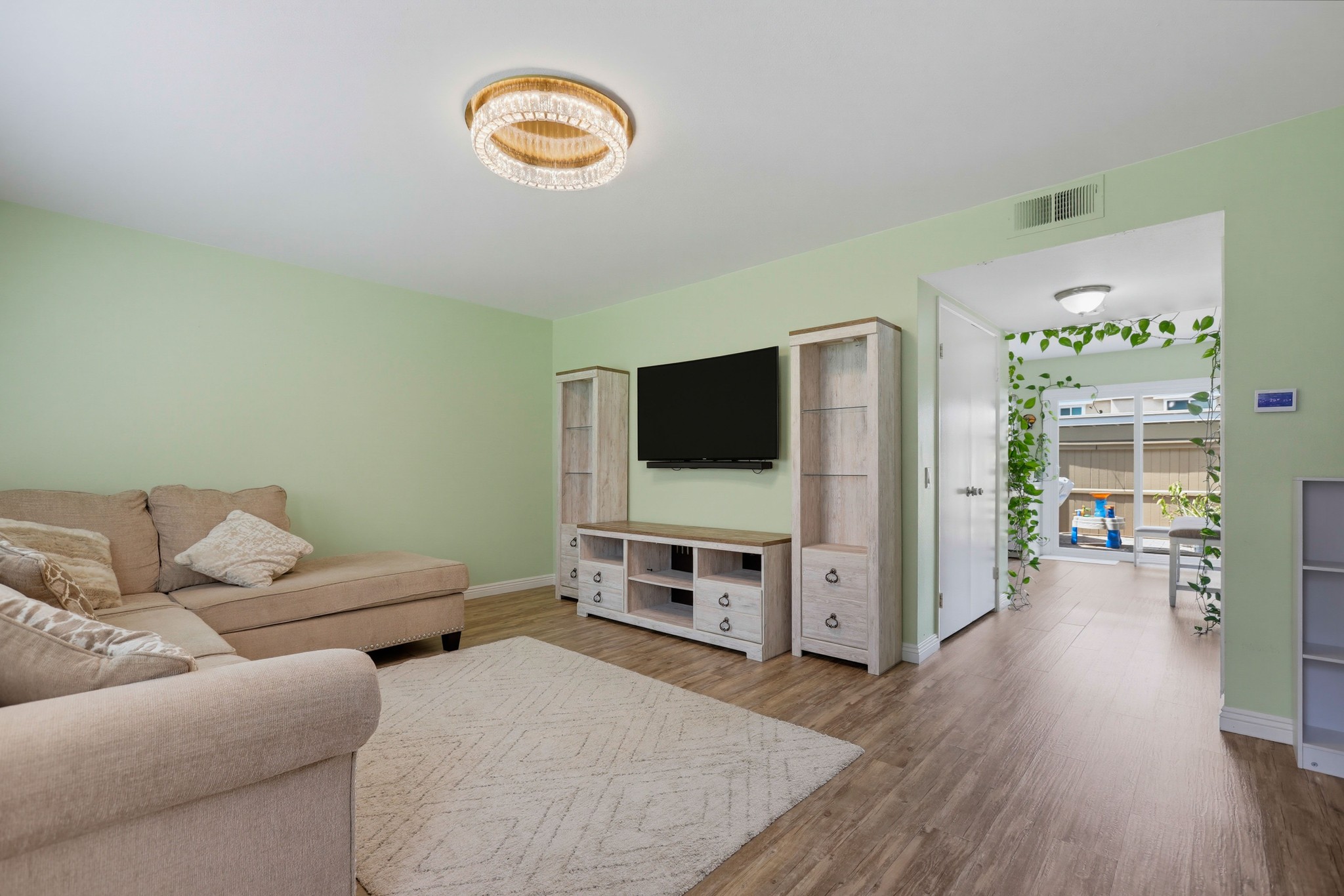 Virtual tour photo 7 of 41 for 59 Thicket #41