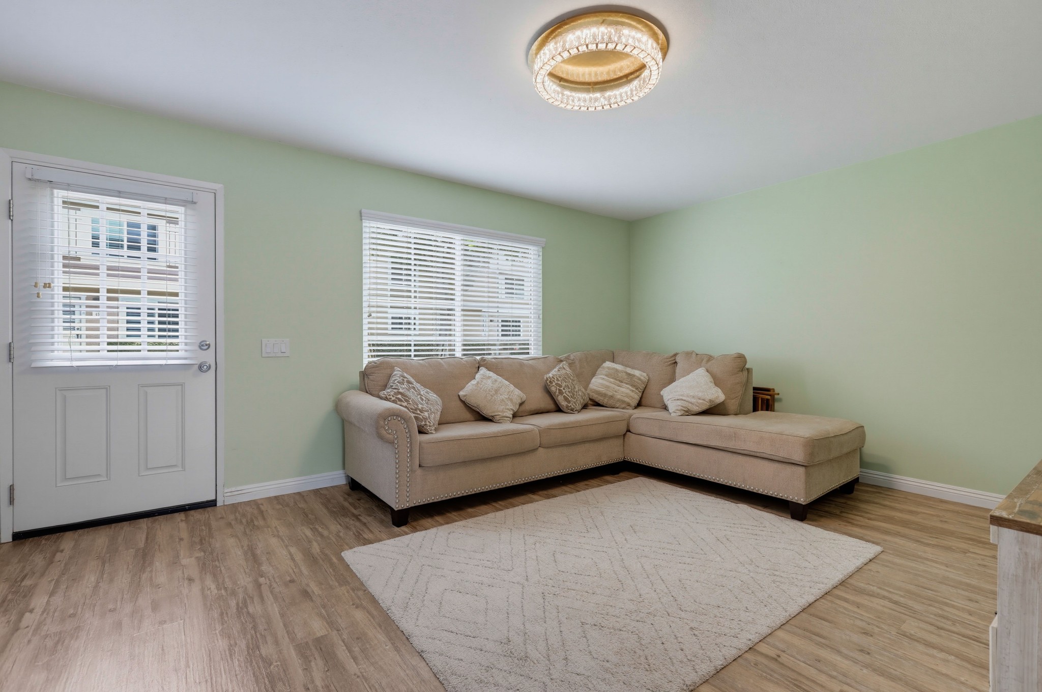 Virtual tour photo 9 of 41 for 59 Thicket #41