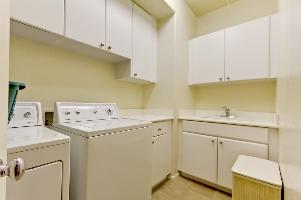 Virtual tour photo 37 of 48 for 590 Cypress Hills Drive