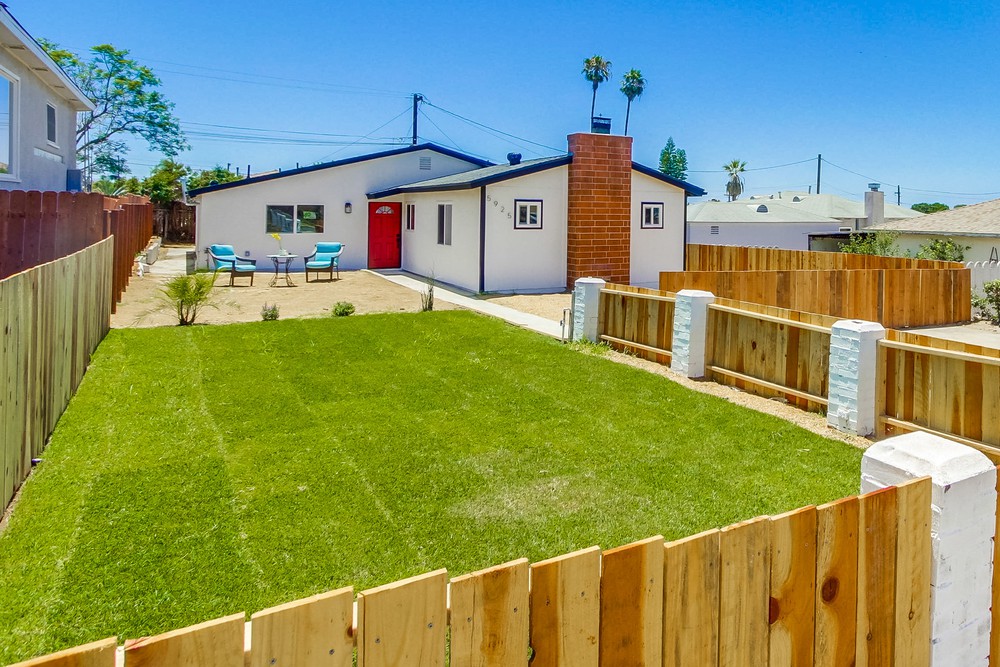 Virtual tour photo 1 of 51 for 5925 Edgewater St