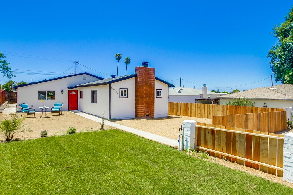 Virtual tour photo 10 of 51 for 5925 Edgewater St