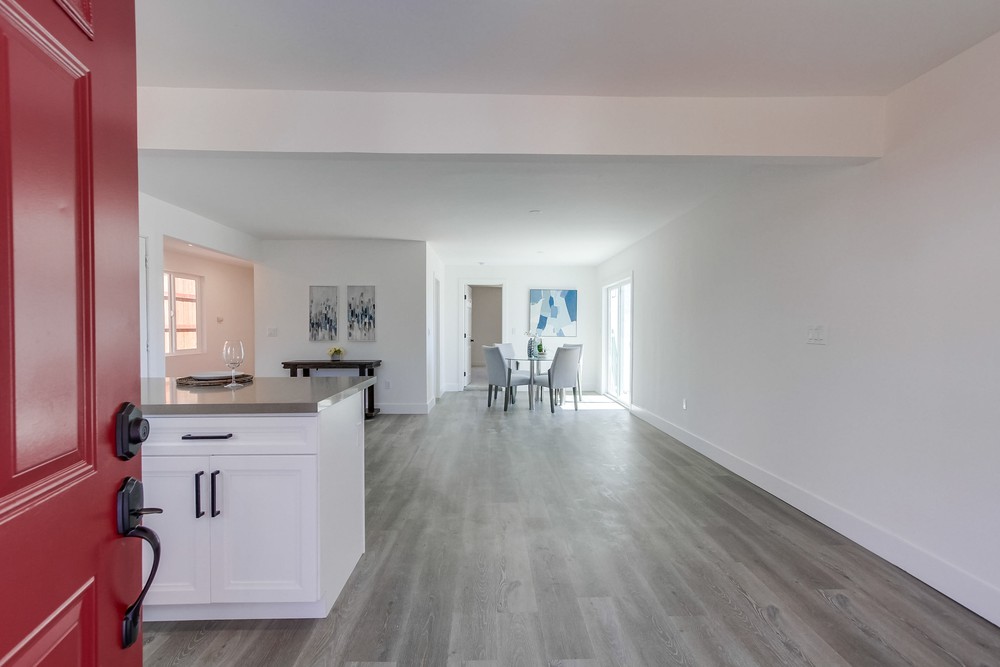 Virtual tour photo 13 of 51 for 5925 Edgewater St