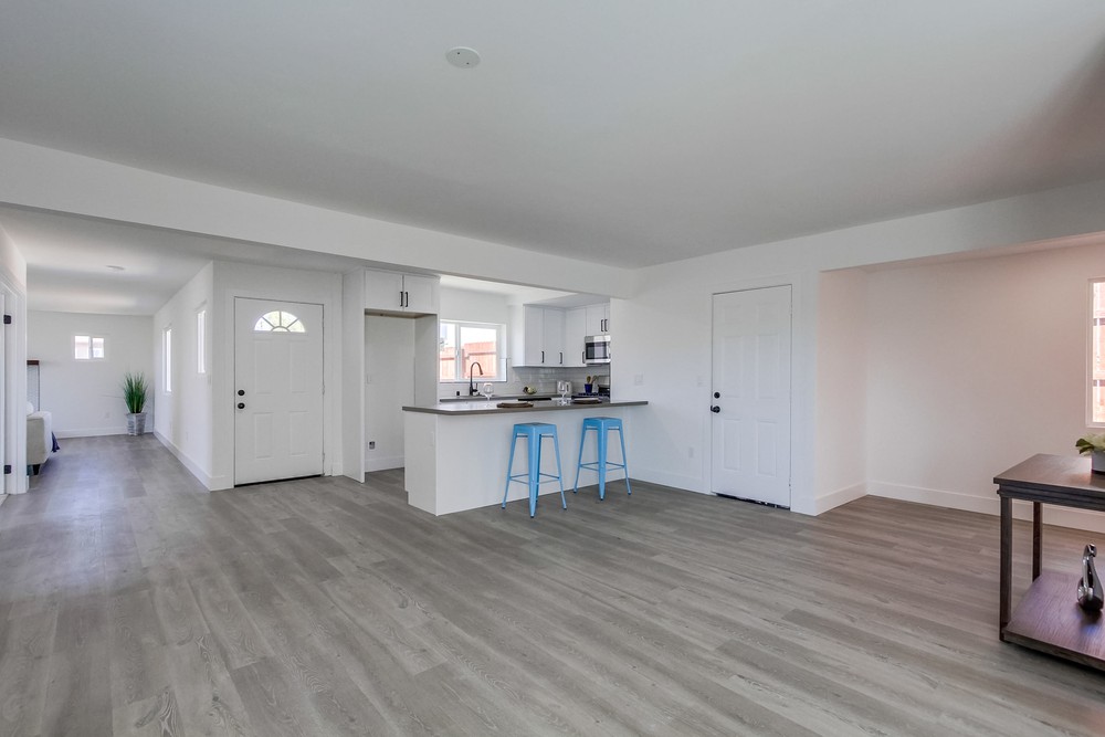 Virtual tour photo 16 of 51 for 5925 Edgewater St
