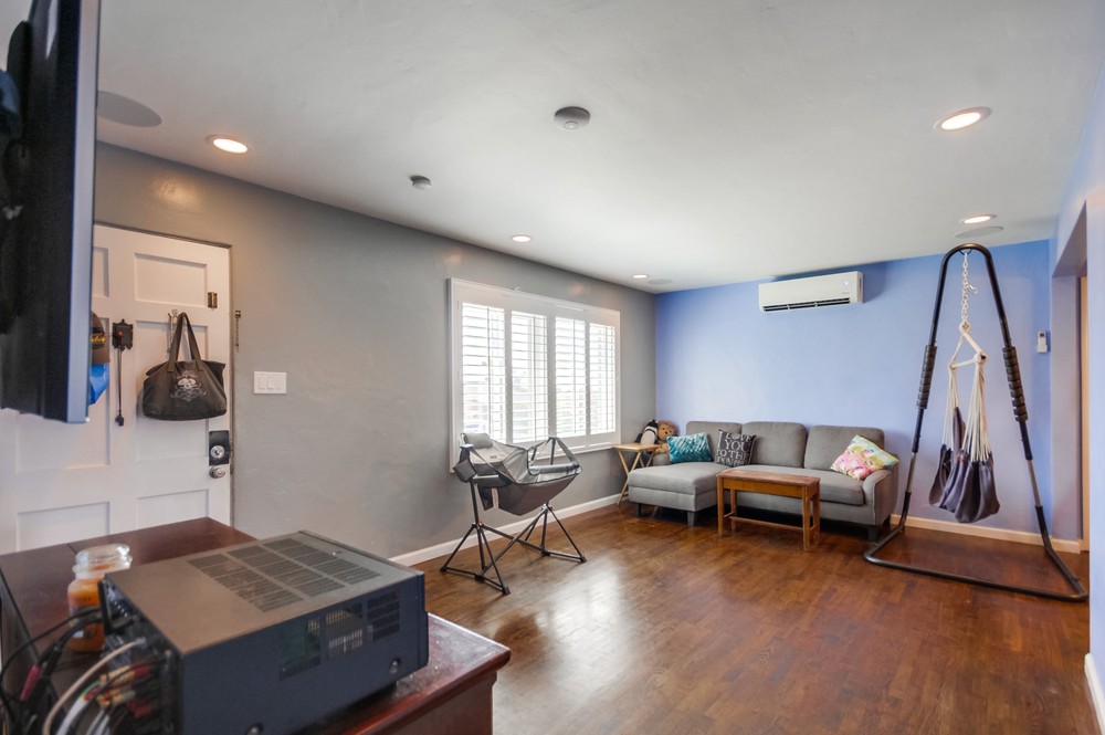 Virtual tour photo 6 of 45 for 5930 Lauder St