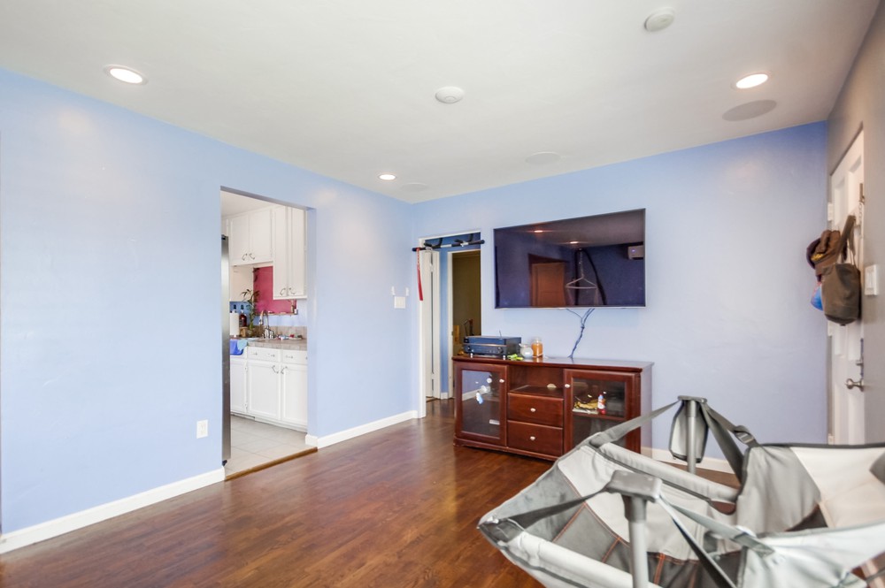 Virtual tour photo 10 of 45 for 5930 Lauder St