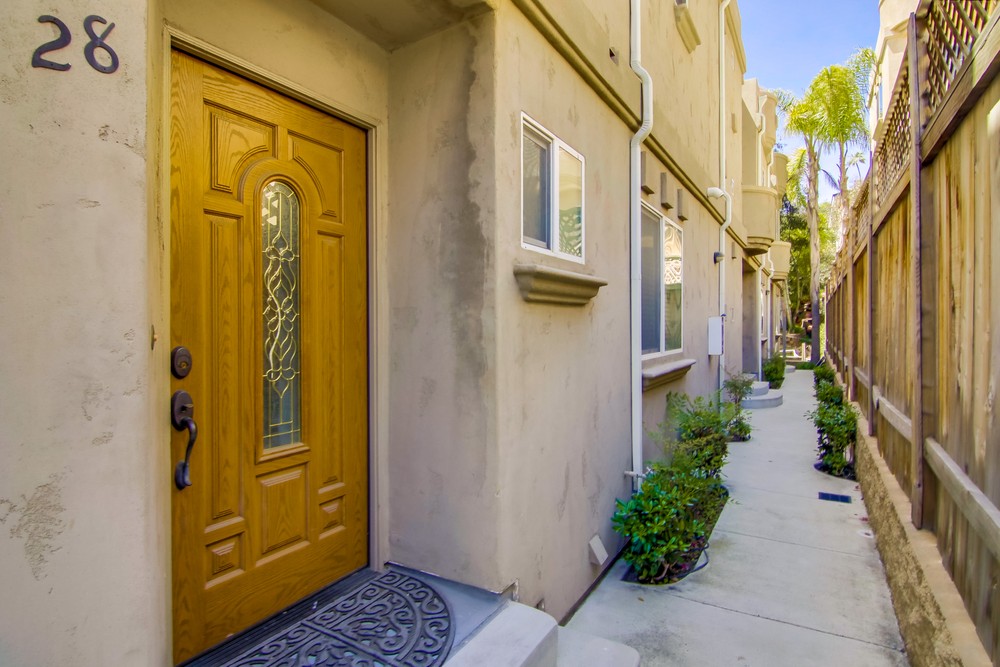 Virtual tour photo 4 of 54 for 5930 Riley St