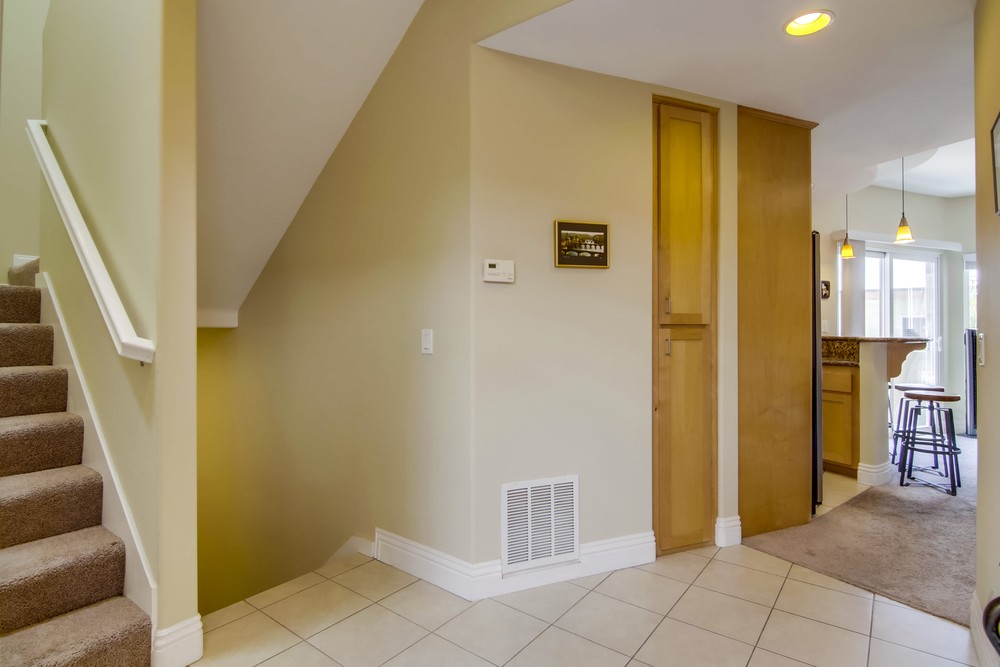 Virtual tour photo 5 of 54 for 5930 Riley St