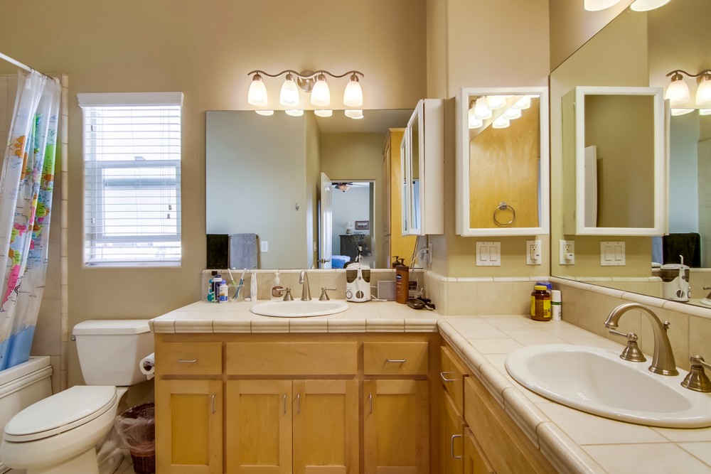 Virtual tour photo 32 of 54 for 5930 Riley St
