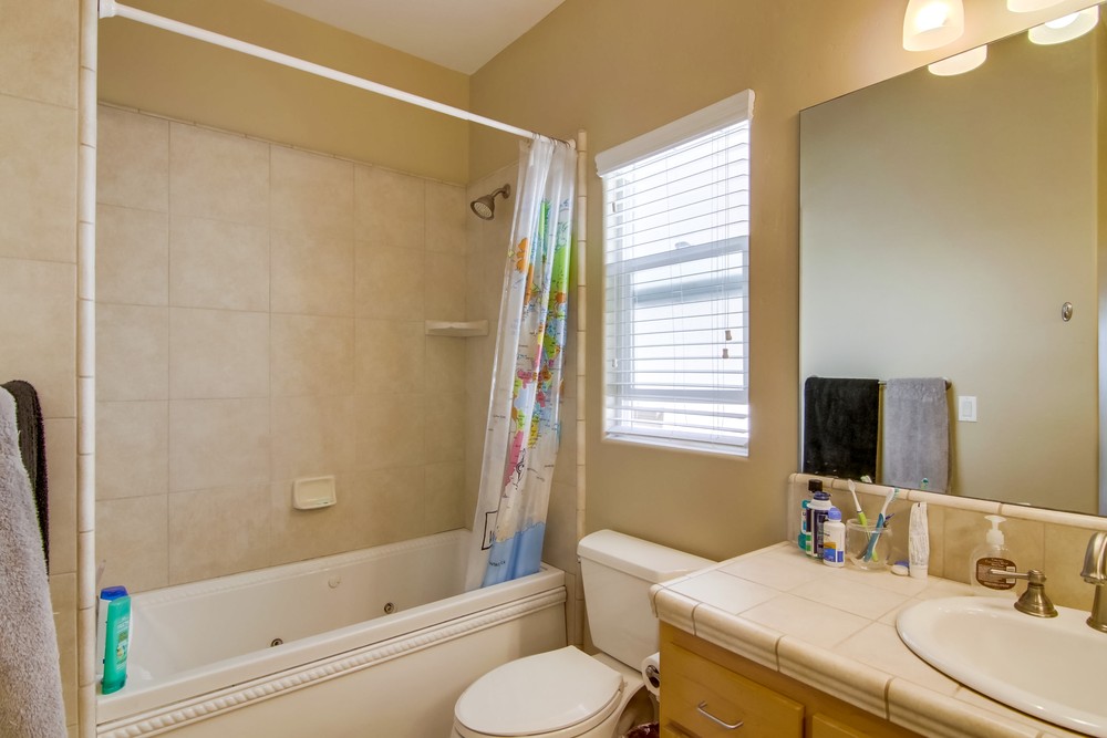 Virtual tour photo 33 of 54 for 5930 Riley St