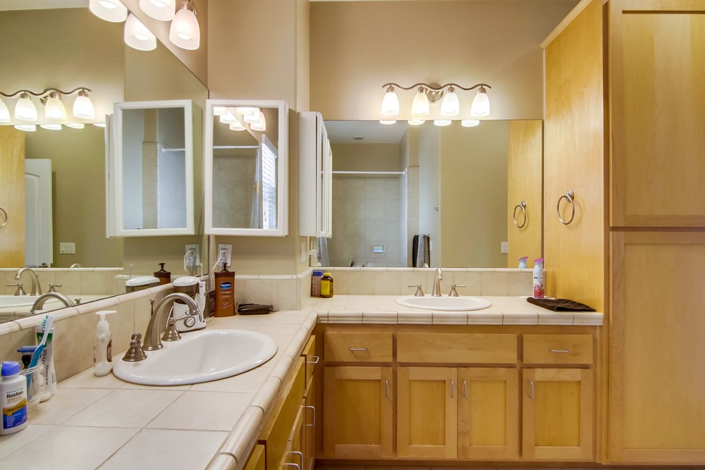 Virtual tour photo 34 of 54 for 5930 Riley St