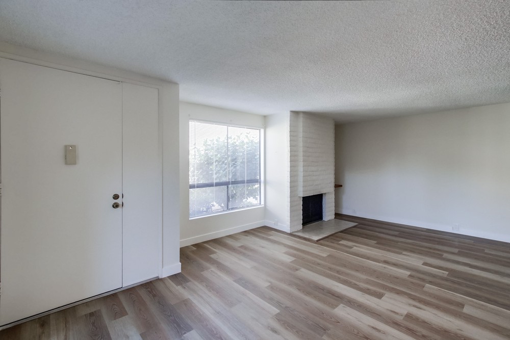 Virtual tour photo 10 of 38 for 5931 Caminito Elegante