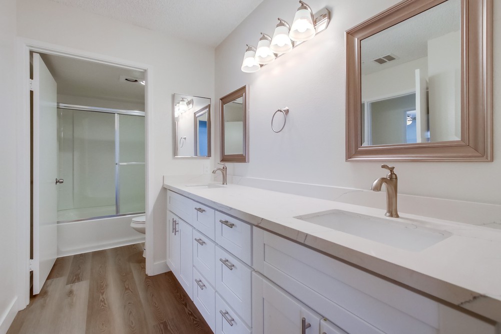 Virtual tour photo 24 of 38 for 5931 Caminito Elegante