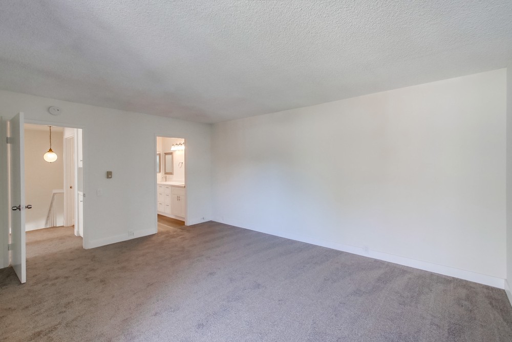 Virtual tour photo 32 of 38 for 5931 Caminito Elegante