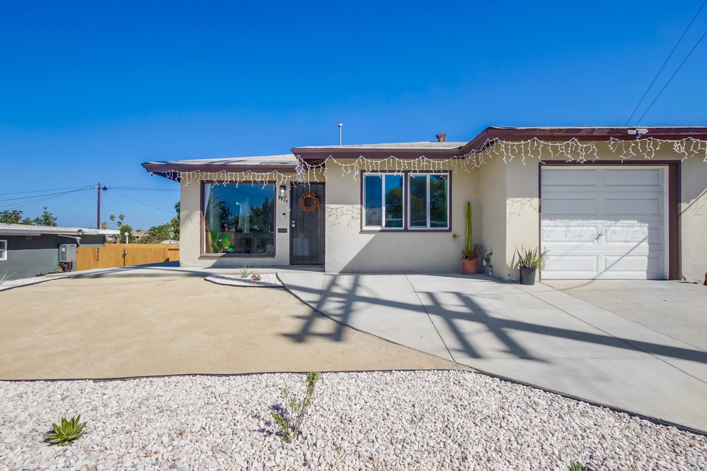 Virtual tour photo 4 of 37 for 5934 Dwight St