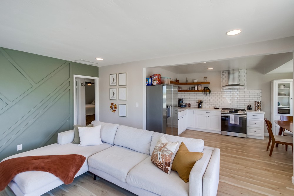 Virtual tour photo 10 of 37 for 5934 Dwight St