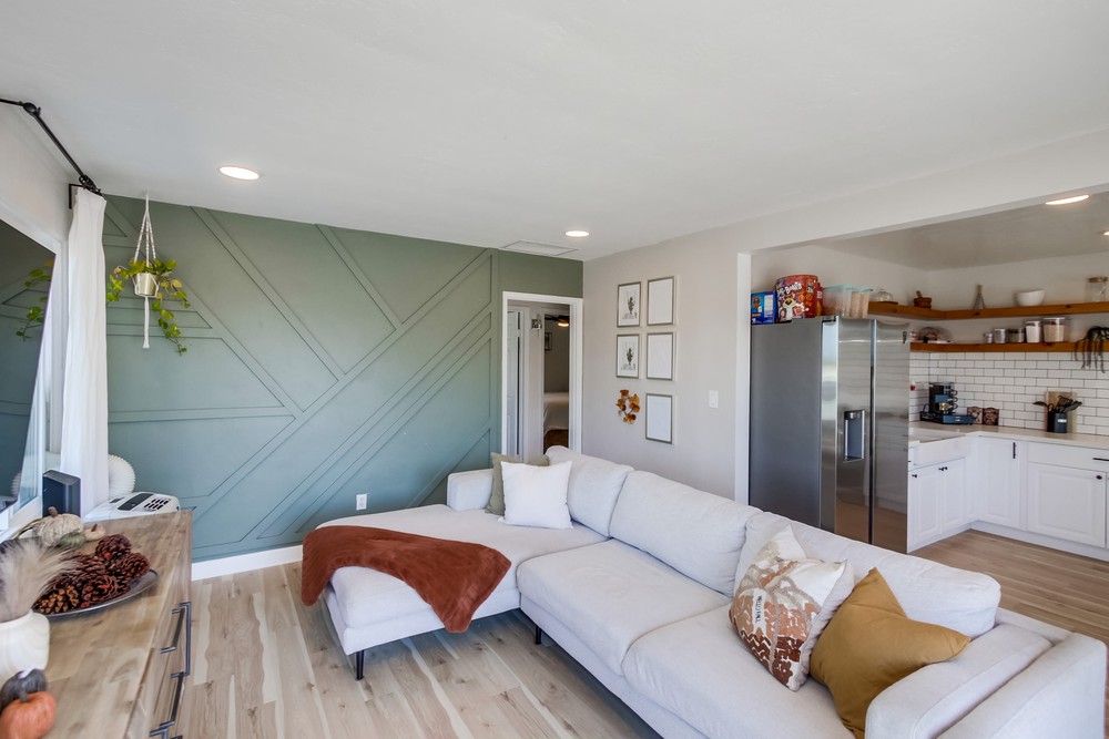 Virtual tour photo 11 of 37 for 5934 Dwight St