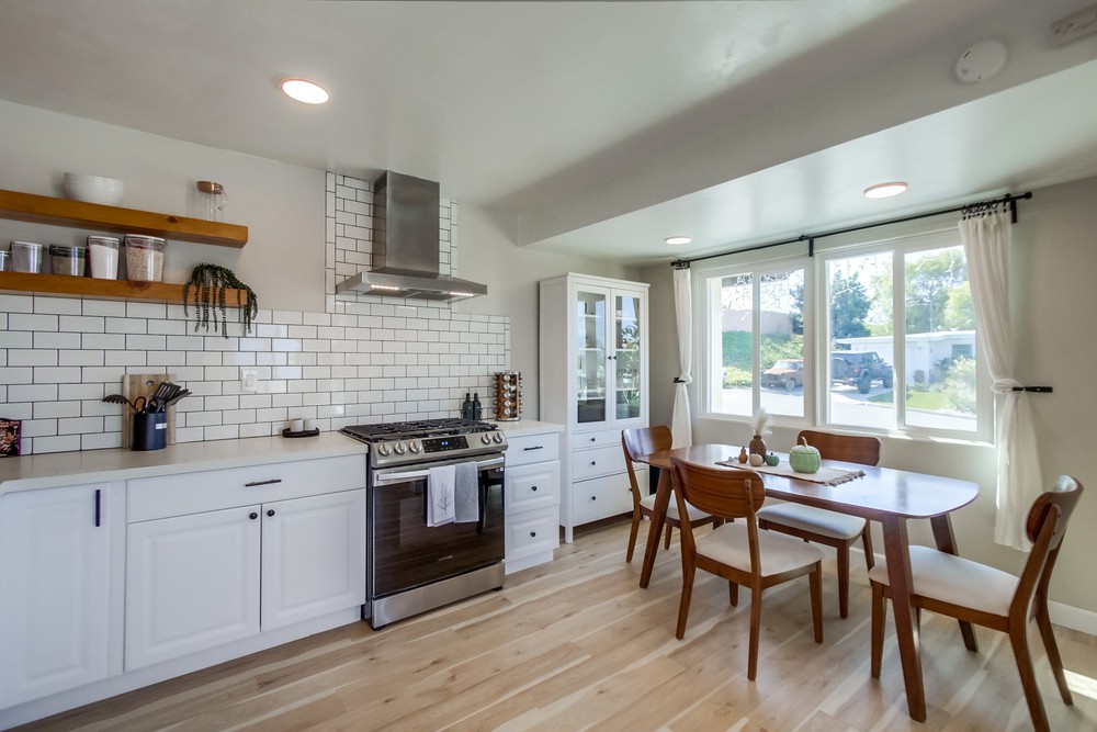 Virtual tour photo 13 of 37 for 5934 Dwight St
