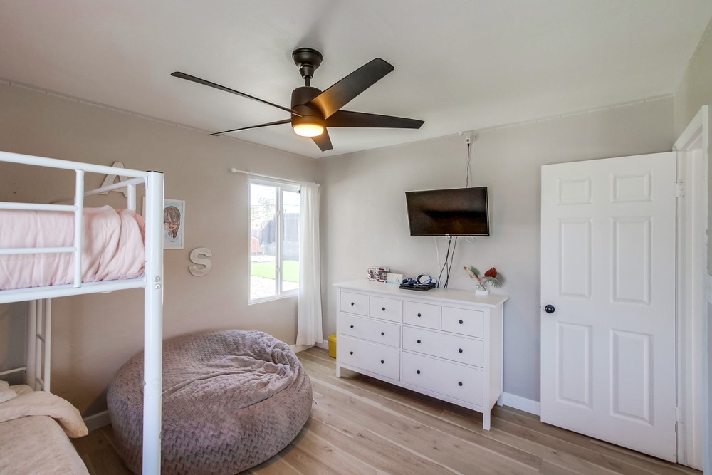 Virtual tour photo 19 of 37 for 5934 Dwight St