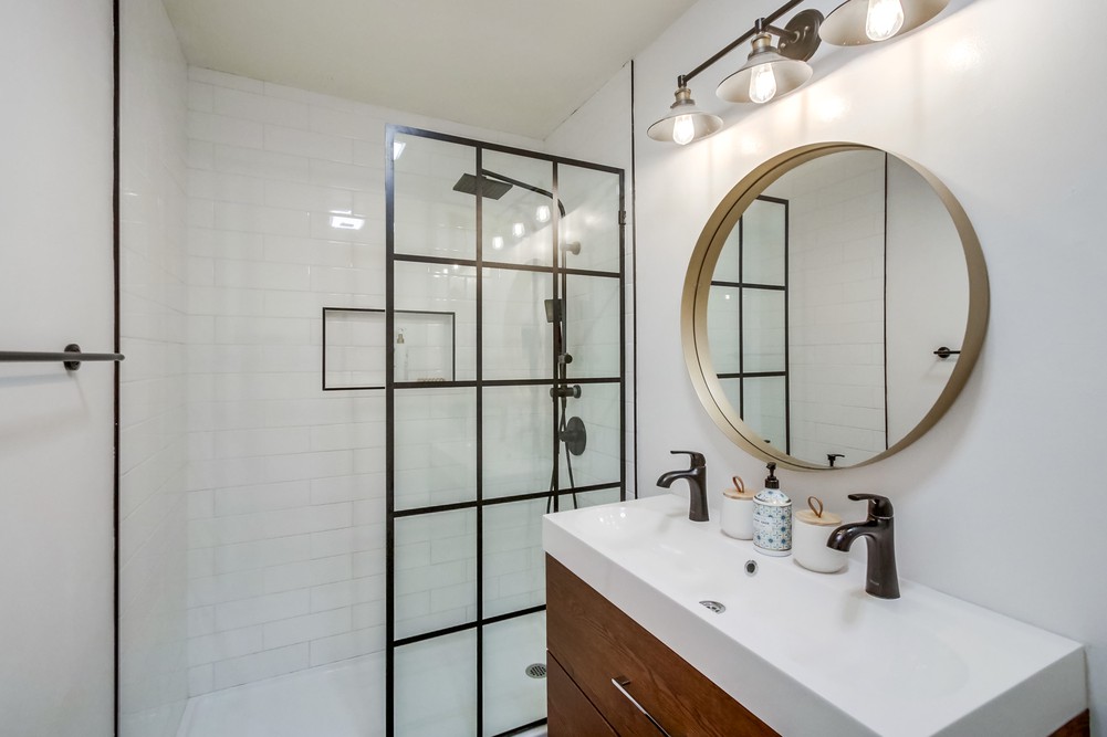 Virtual tour photo 21 of 37 for 5934 Dwight St