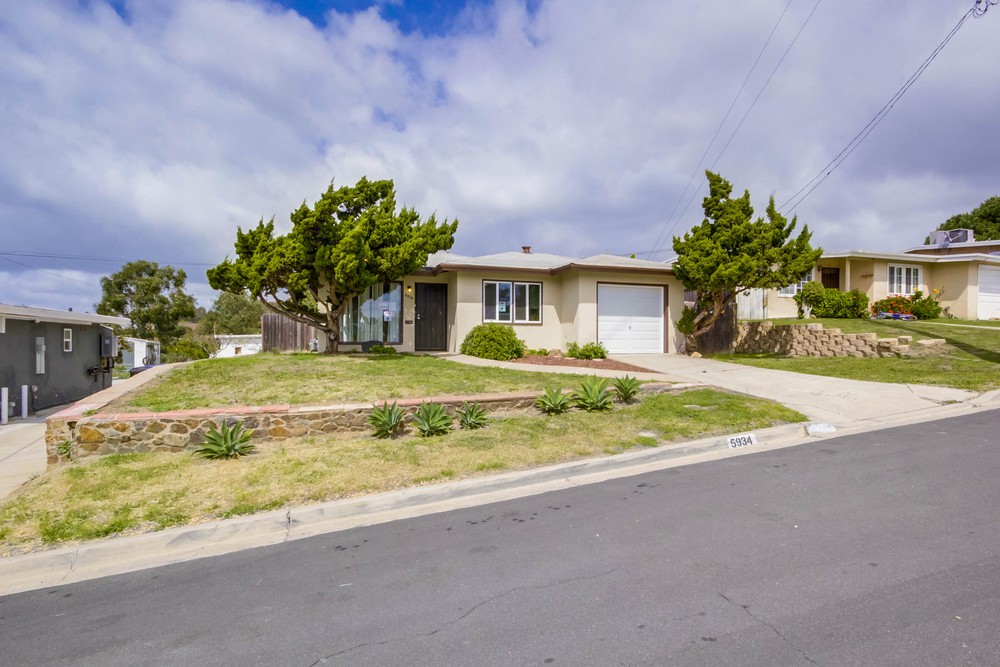 Virtual tour photo 3 of 35 for 5934 Dwight St