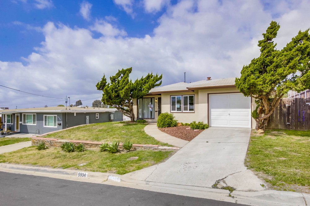 Virtual tour photo 4 of 35 for 5934 Dwight St