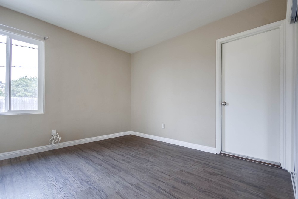 Virtual tour photo 23 of 35 for 5934 Dwight St