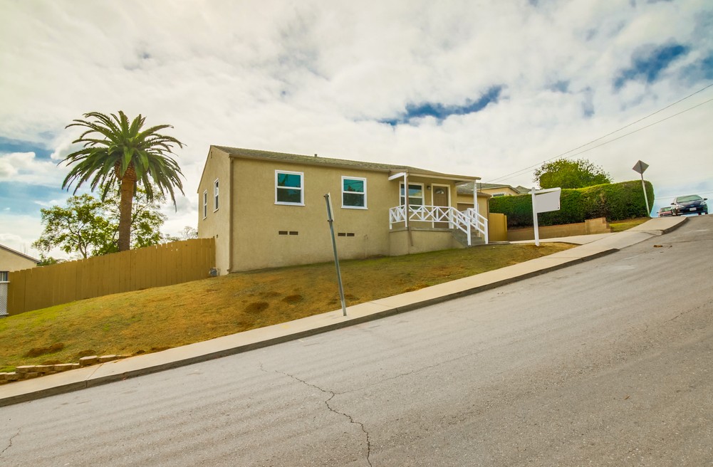 Virtual tour photo 4 of 59 for 5935 Alta Mesa Way