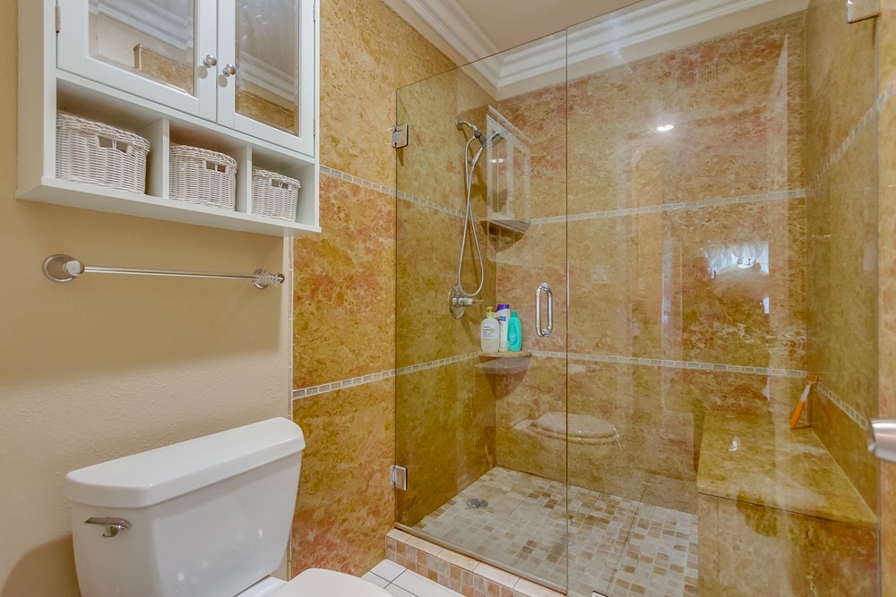 Virtual tour photo 24 of 40 for 5939 Chaumont Dr