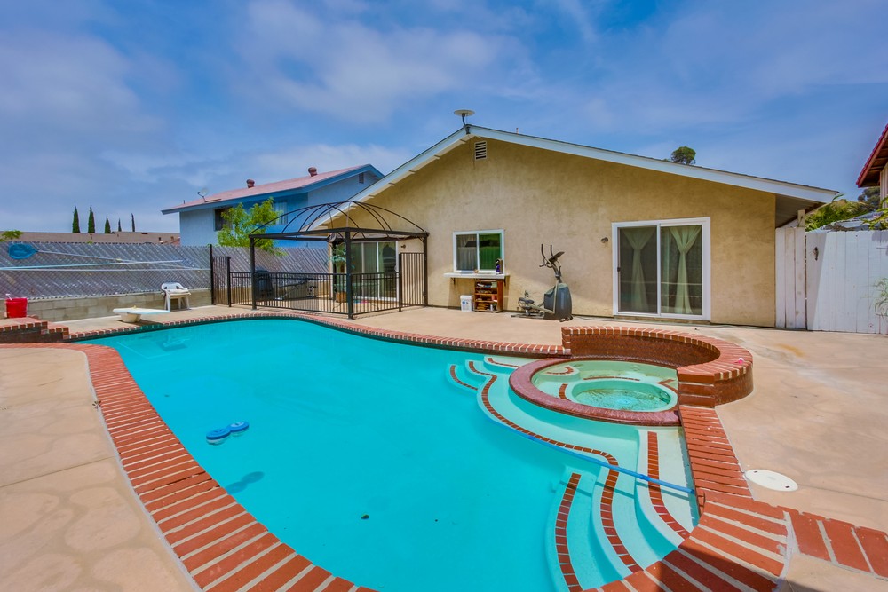Virtual tour photo 36 of 40 for 5939 Chaumont Dr