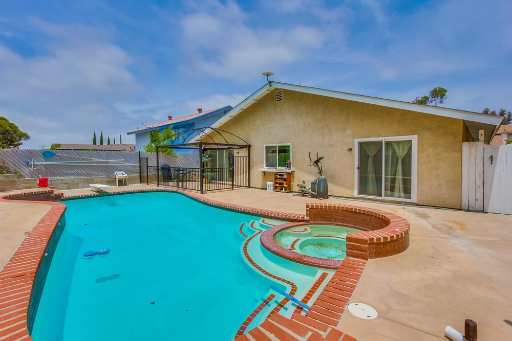 Virtual tour photo 37 of 40 for 5939 Chaumont Dr