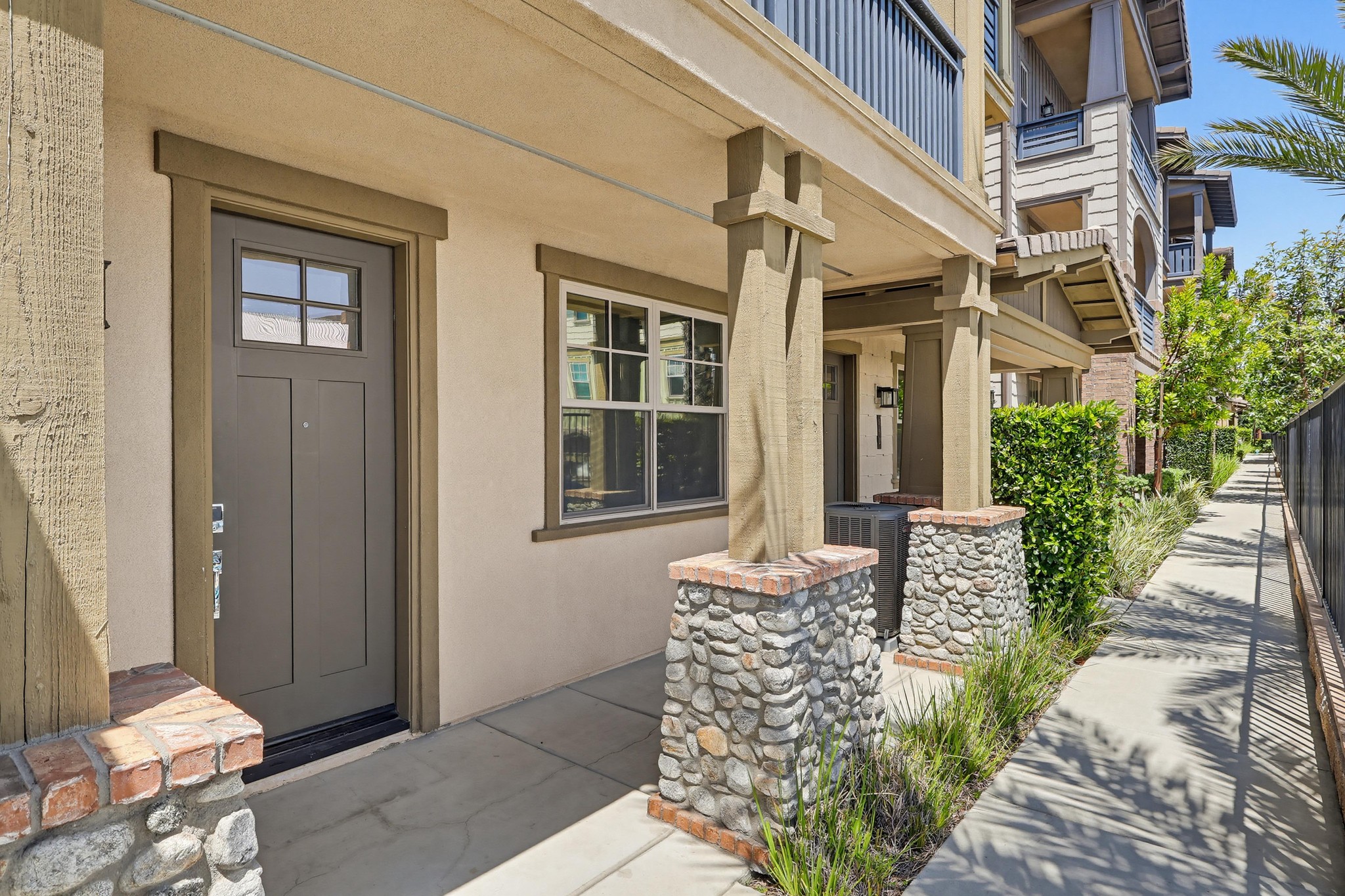 Virtual tour photo 4 of 92 for 594 Granite St