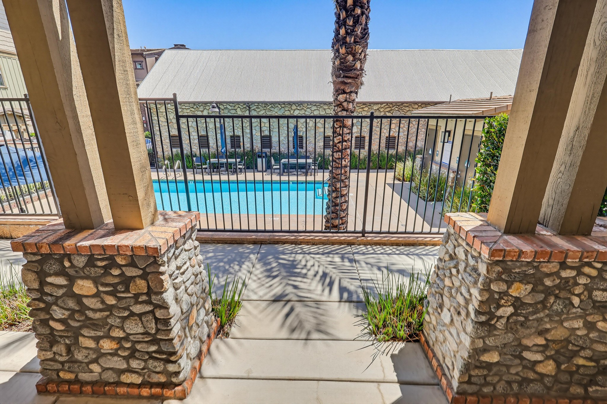 Virtual tour photo 7 of 92 for 594 Granite St